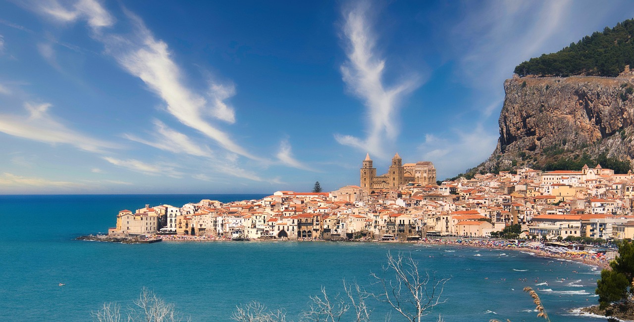 découvrez la sicile, joyau de la méditerranée, avec ses paysages pittoresques, son riche patrimoine historique, sa cuisine savoureuse et ses plages paradisiaques.