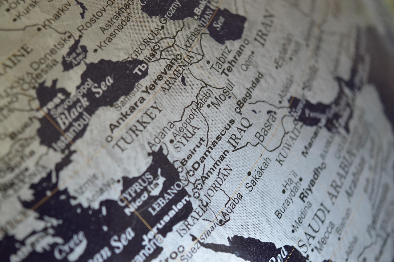 découvrez les enjeux actuels de la géopolitique, analyse des relations internationales, des conflits et des stratégies des grandes puissances mondiales.