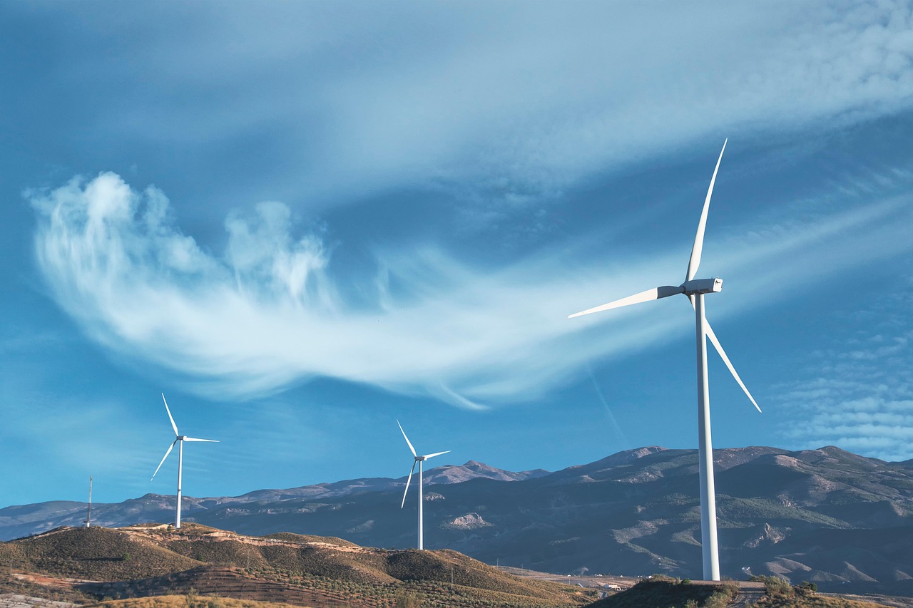 découvrez tout sur l'énergie renouvelable : ses avantages, ses sources (solaire, éolienne, hydraulique…), et son impact positif sur l'environnement et la transition énergétique.