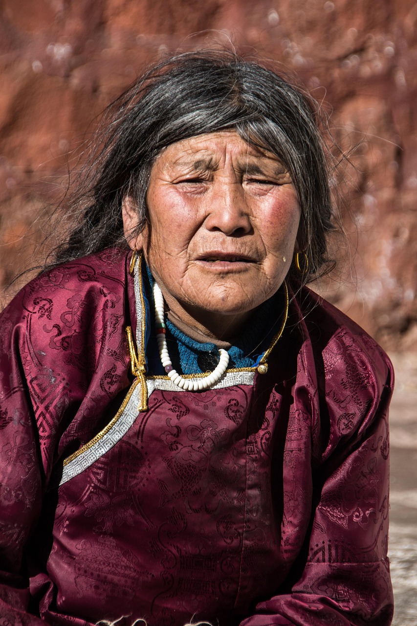 découvrez la richesse et la diversité des communautés autochtones à travers le monde. explorez leurs cultures, traditions, et luttes pour la reconnaissance et les droits, tout en apprenant sur leur impact sur la biodiversité et la préservation de la planète.