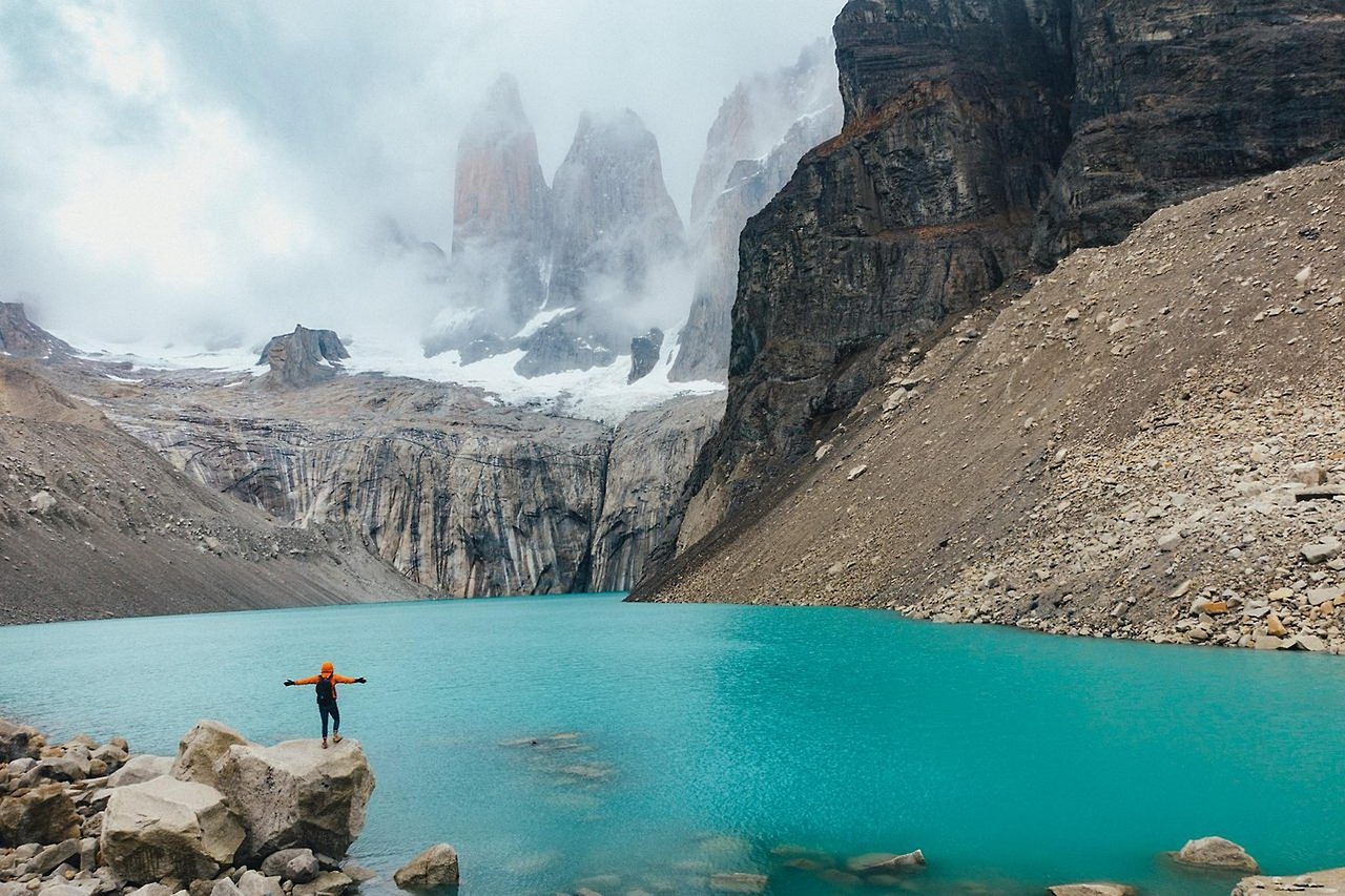 découvrez l'histoire inspirante du fondateur de patagonia, une marque pionnière dans l'équipement de plein air et l'engagement écologique.
