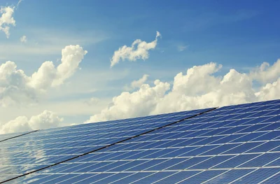 Axa Climate soutient les acteurs des énergies renouvelables pour sécuriser leurs revenus contre les aléas
