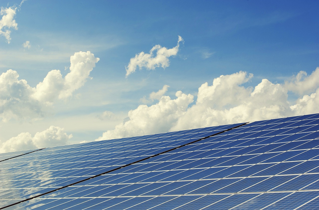 Transition Énergétique : Nouvelles Dynamiques autour des Énergies Renouvelables, de la Flexibilité, du Stockage et de l’Autoconsommation