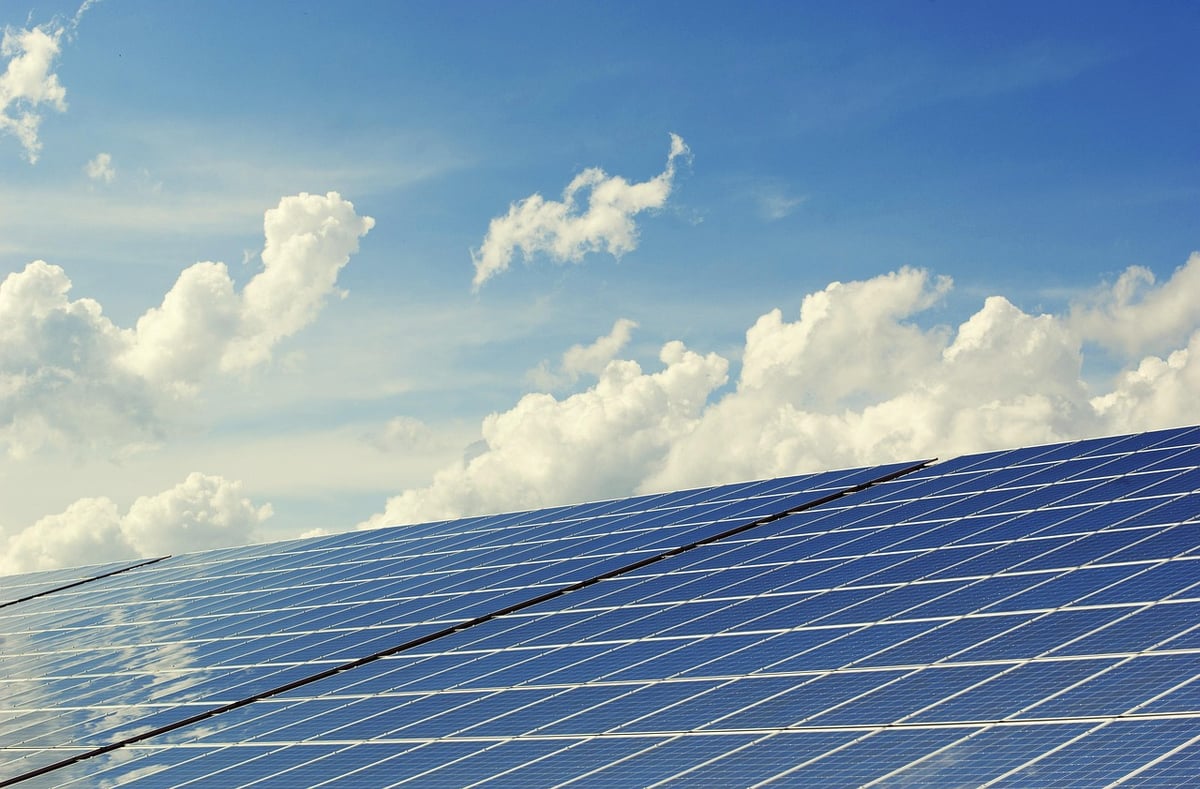 Les panneaux solaires sous pression : l’administration Trump remet en question les subventions de Biden