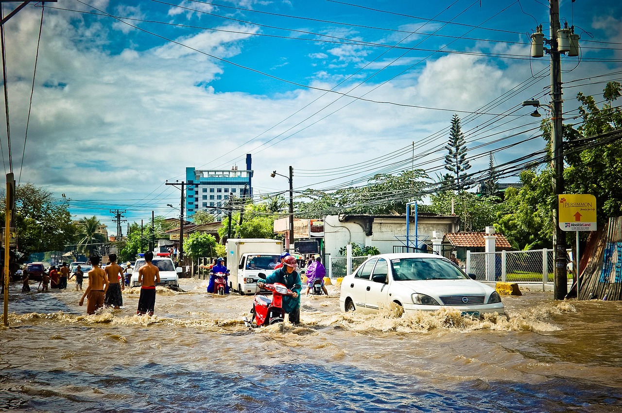 découvrez les causes et les conséquences des inondations, ainsi que des conseils pour s'y préparer et y faire face. informez-vous sur les dernières actualités et recherches concernant les inondations à travers le monde.