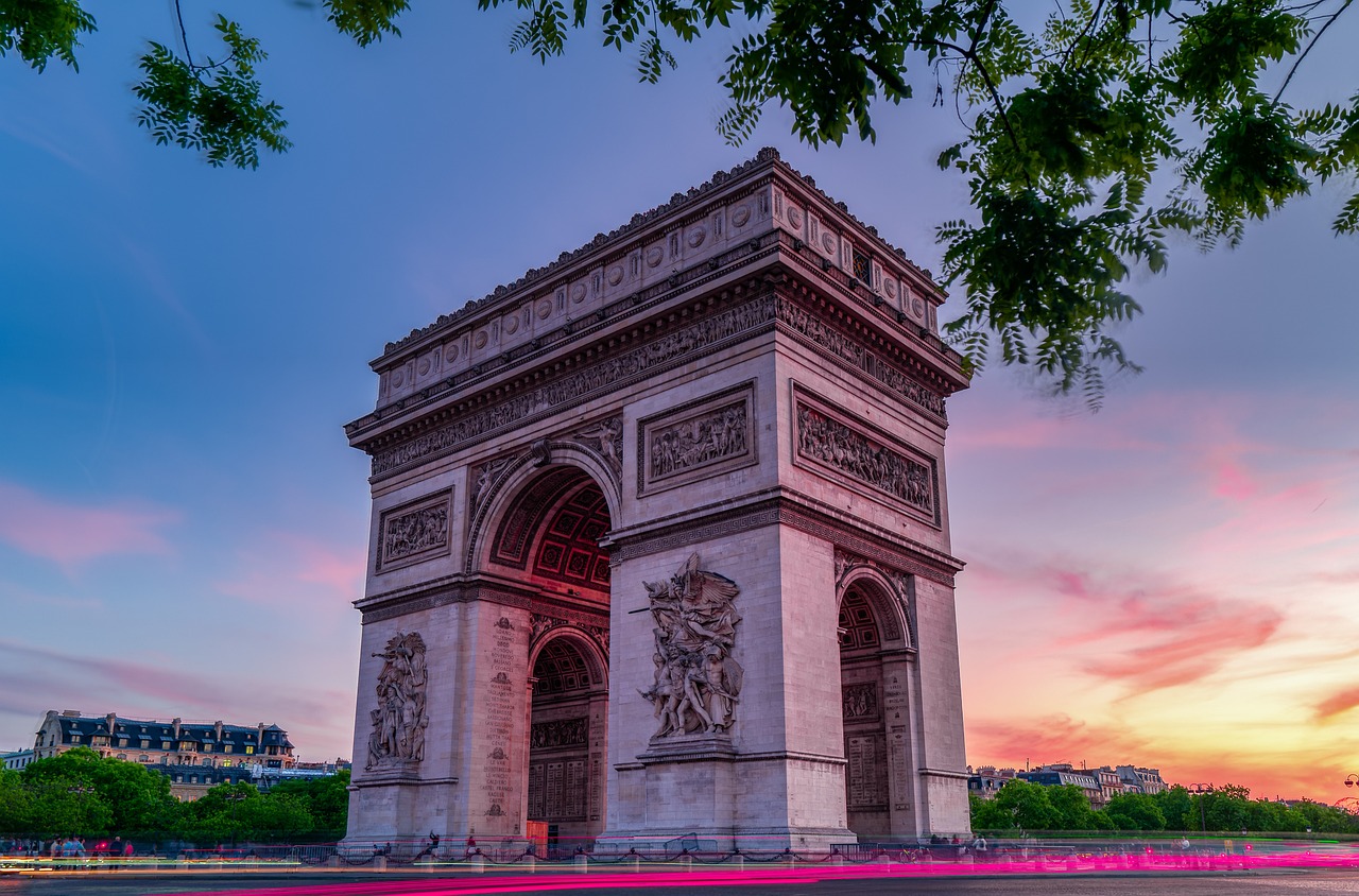 découvrez l'accord de paris, un traité international essentiel visant à lutter contre le changement climatique en limitant le réchauffement climatique à moins de 2°c. explorez ses objectifs, ses engagements des pays signataires et son impact sur notre avenir environnemental.