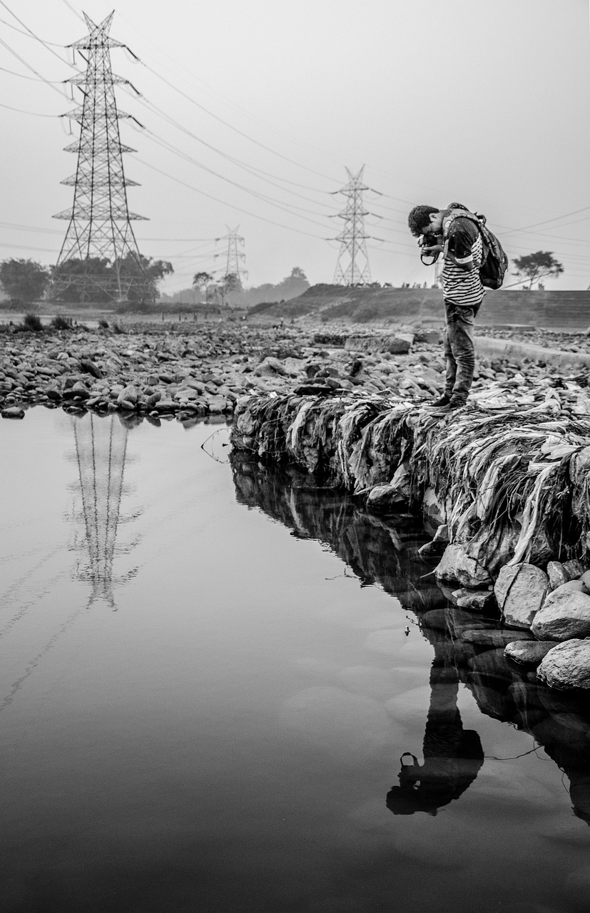 découvrez l'impact de la pollution lumineuse sur notre environnement et notre santé. apprenez comment elle affecte la faune, la flore et notre observation des étoiles, ainsi que les solutions pour réduire ce fléau nocturne.