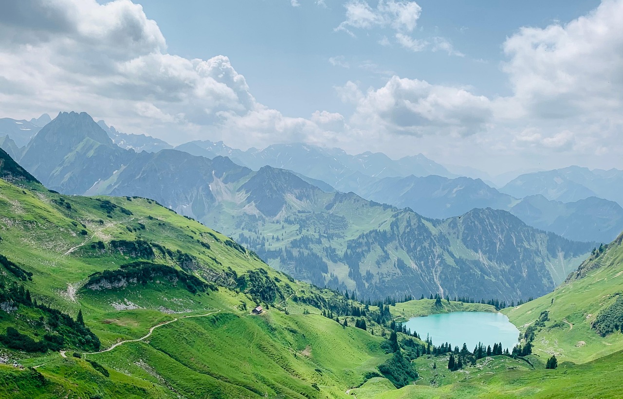 Les Alpes enchantées : initiatives pour préserver leur environnement
