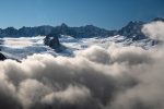 découvrez la majesté des glaciers, ces géants de glace qui sculptent notre paysage. explorez leur impact sur l'environnement, la biodiversité et le changement climatique. plongez dans l'univers fascinant des glaciers et leur préservation pour les générations futures.