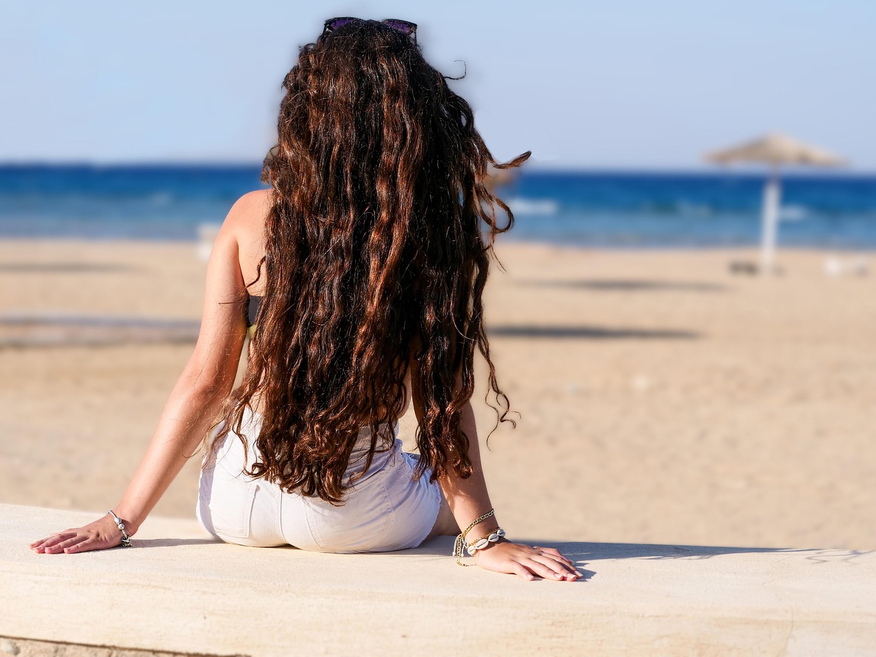 découvrez les vagues de chaleur : leurs causes, impacts et conseils pour se protéger durant ces périodes extremes. restez informés et préparez-vous à affronter les fortes chaleurs avec nos astuces et recommandations.