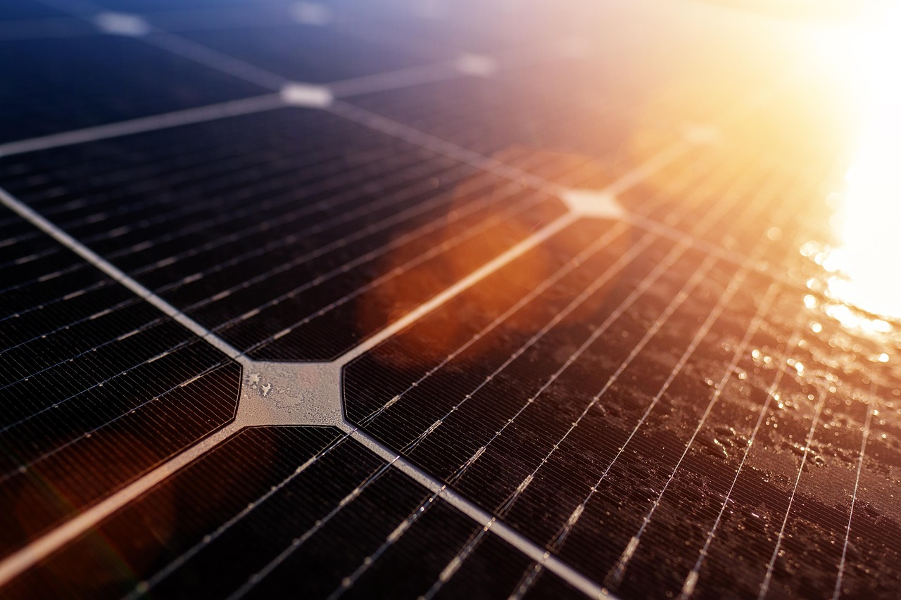 découvrez tout sur les panneaux solaires : avantages, installation, efficacité et comment ils peuvent réduire votre facture d'énergie tout en préservant l'environnement. optez pour une énergie renouvelable dès aujourd'hui!