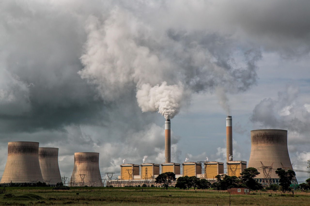 Les nations envisagent d’augmenter la production de combustibles fossiles bien au-delà des objectifs climatiques de Paris d’ici 2030