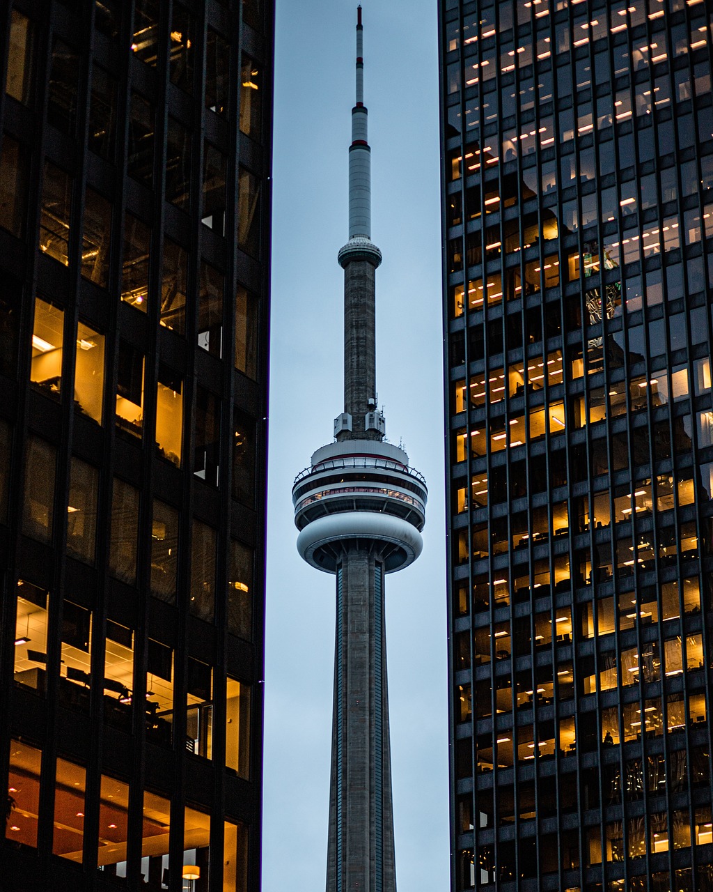 découvrez le canada, un pays fascinant offrant de vastes paysages naturels, une riche diversité culturelle et de nombreuses activités touristiques. explorez ses villes dynamiques, sa faune incroyable et ses traditions uniques.