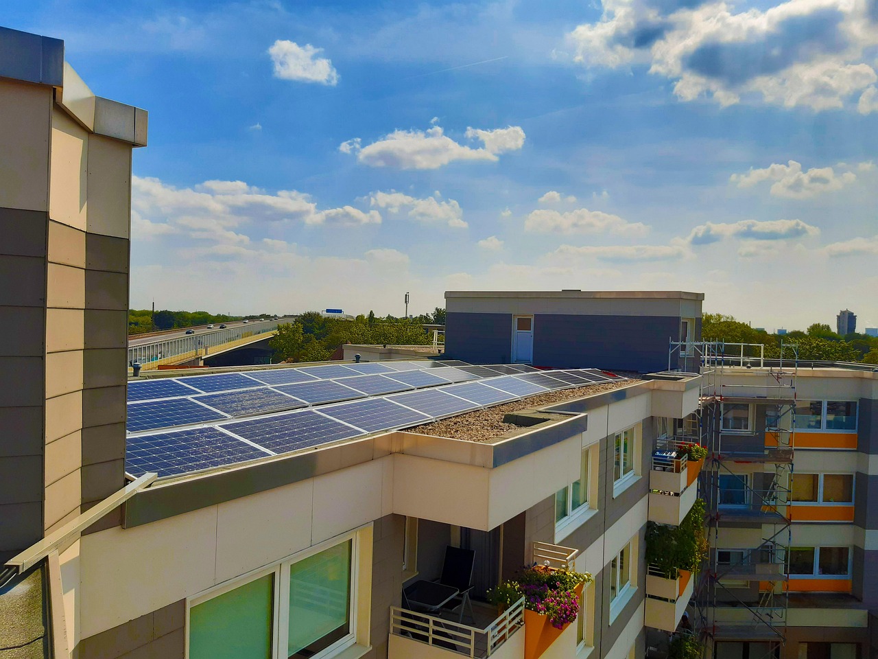 découvrez les enjeux et les solutions de l'éducation à la transition climatique : former les citoyens et les professionnels pour agir face au changement climatique grâce à des méthodes pédagogiques innovantes.