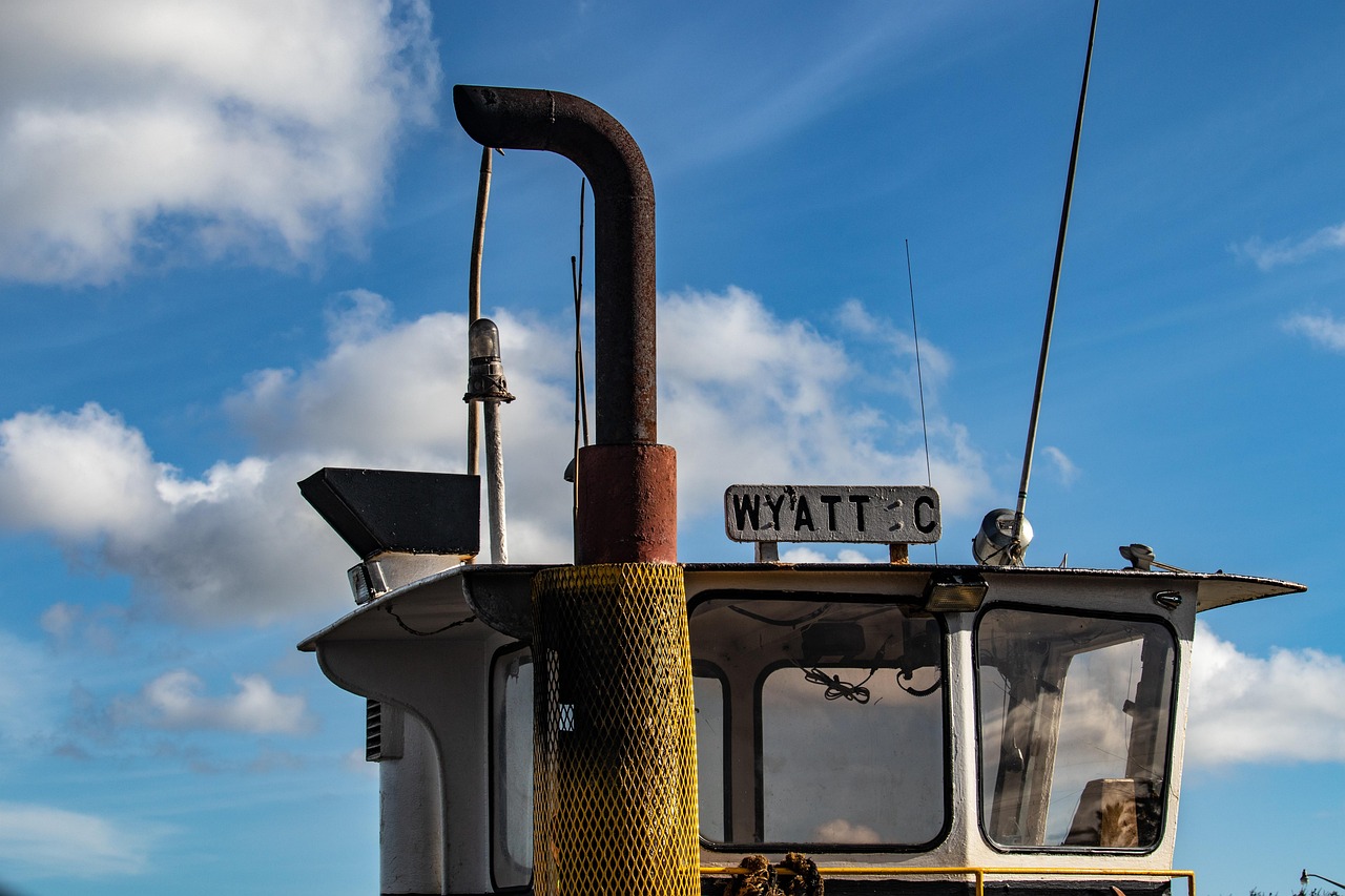 découvrez tout sur le transport maritime : son fonctionnement, ses avantages pour le commerce international et les solutions durables pour expédier vos marchandises partout dans le monde.