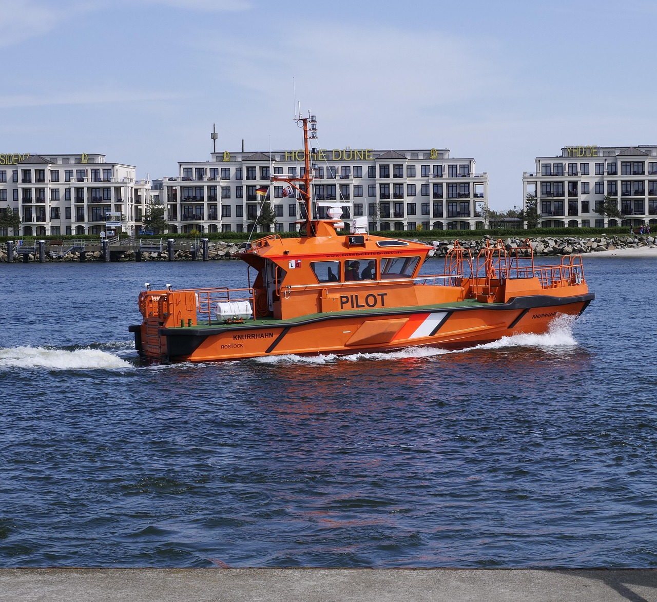 découvrez tout sur le transport maritime : ses avantages, son fonctionnement, les types de marchandises transportées et son importance dans le commerce international.