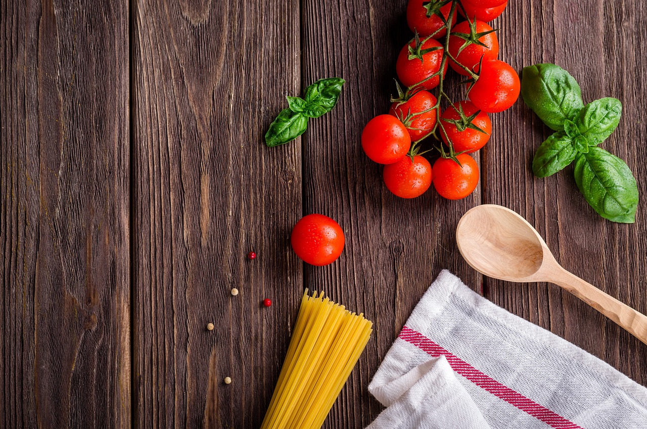 découvrez tout sur les tomates : leurs variétés, bienfaits pour la santé, conseils de culture et astuces pour savourer ce fruit incontournable dans vos recettes.