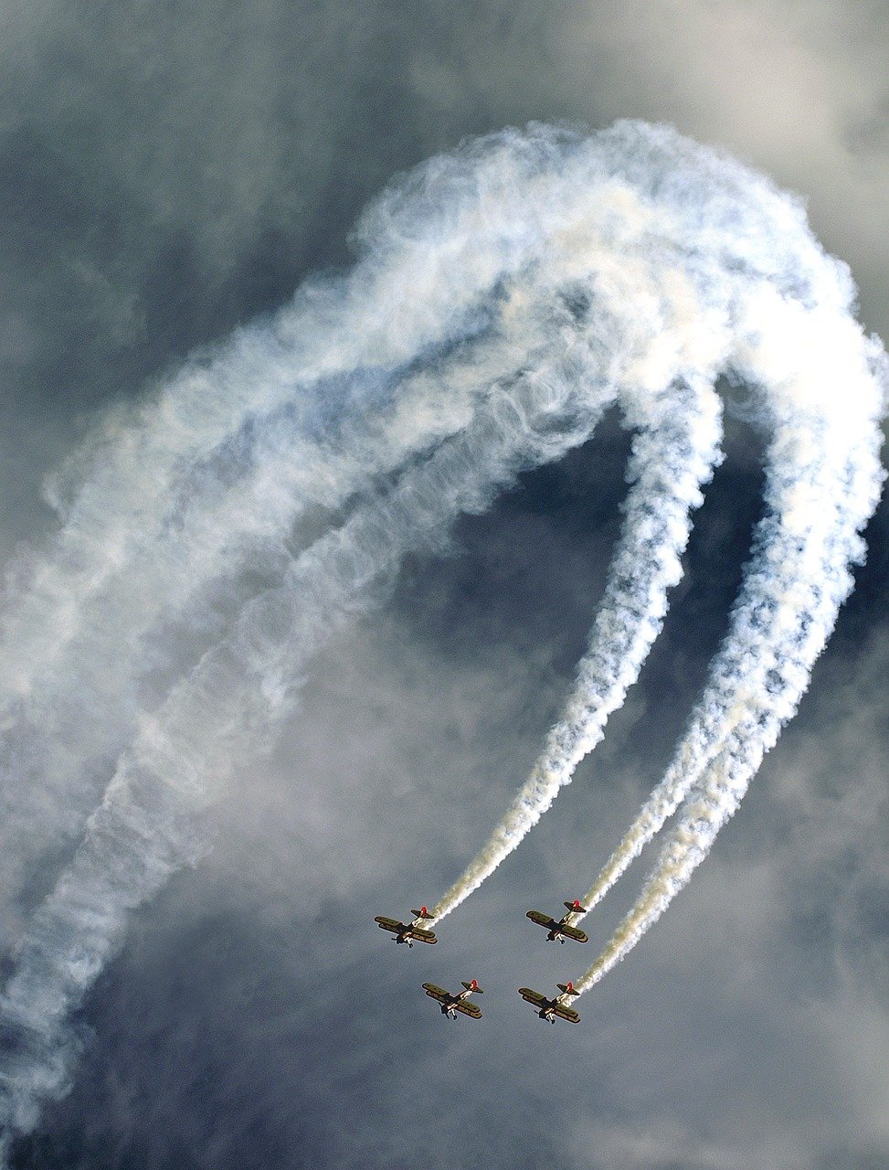 découvrez tout ce qu'il faut savoir sur les turbulences en aviation : causes, effets et conseils pour les voyageurs afin de mieux comprendre ces phénomènes atmosphériques.