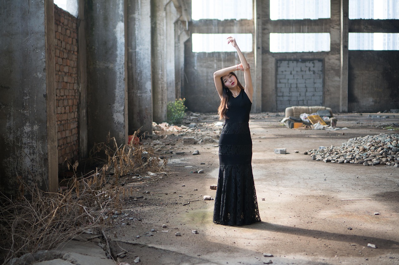 d&eacute;couvrez le r&ocirc;le et l'impact des femmes en politique, leur parcours, leurs d&eacute;fis et leurs contributions &agrave; la gouvernance mondiale.