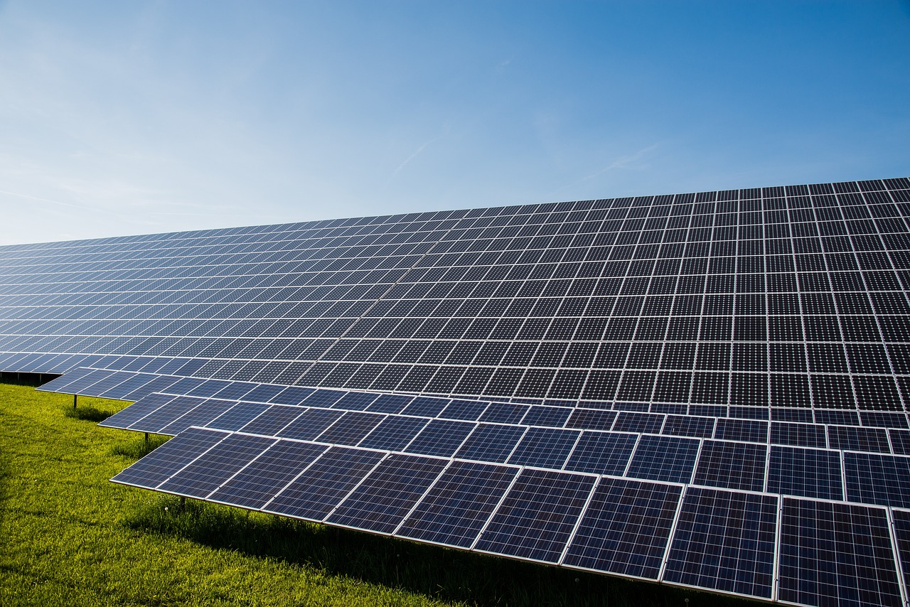 d&eacute;couvrez les enjeux et solutions de la transition &eacute;nerg&eacute;tique pour un avenir durable et respectueux de l'environnement.